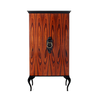 Armoire élégante inspirée des icônes, en bois artisanal, finition laquée, designs uniques pour la maison, armoire de rangement pour salon