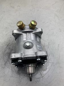 คอมเพรสเซอร์แอร์รถยนต์ 12v รุ่นใหม่ แข็งแรงทนทาน ใช้สารทำความเย็น R-134a สำหรับเครื่องจักรกลการเกษตร เหมาะสำหรับอุปกรณ์ฟาร์มและรถแทรกเตอร์หลากหลายประเภท - Product Image 4