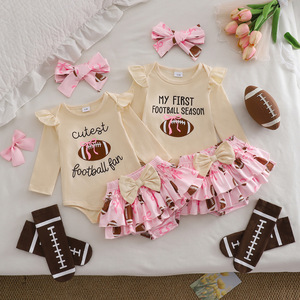 Set Estivo per Bambine per il Primo Compleanno: Abbigliamento Traspirante Antibatterico in Cotone + Gonna a Fiori + Set di Calzini con Elastico per Capelli - Product Image 1