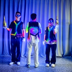 Il gilet luminoso a LED che cambia colore può essere utilizzato come segno pubblicitario del logo per l'outfit da bar KTV - Product Image 1