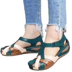Sandalias Planas Clásicas para Mujer con Punta Cerrada, Tiras Entrecruzadas, Correa Ajustable con Hebilla, Estructura de Correa Estable y Cierre Rápido - Product Image 5
