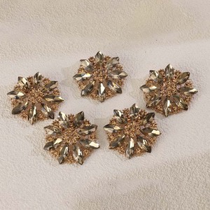 Champagne Gold Rhinestone Flower Brooch Alloy Clothing Accessories Durable Fashion Jewelry For <b>Suit</b> And Apparel <b>Buttons</b> - Product Image 3