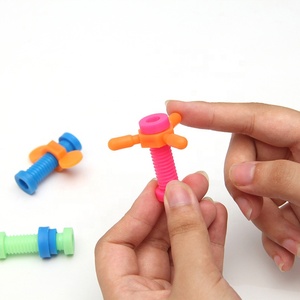 Nouveauté 2025 – Lot de 4 crayons sensoriels multicolores en plastique, jouets anti-stress et fidget spinner, vente chaude - Product Image 6