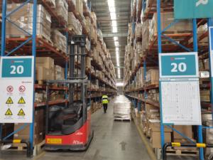 ต้นฉบับสำหรับเดลต้า AUB0812H-E 8025 <span class=keywords><strong>12V</strong></span> 0.3A 8ซม. เครื่องฉาย<span class=keywords><strong>3</strong></span>เส้น<span class=keywords><strong>พัดลม</strong></span>ระบายความร้อนตามแนวแกน - Product Image 3