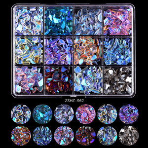 Breloques 3D Nœud Papillon pour Ongles, Boîte de 12 Grilles, Lapin Cartoon, Perles et Résine Mixte, Décoration Manucure Kawaii, Fournitures DIY Nail Art - Product Image 4