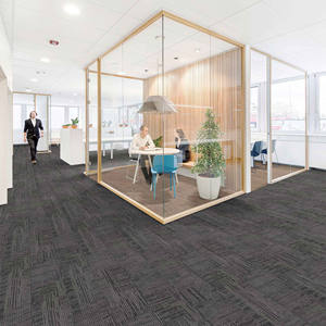 Nuevas Baldosas de Alfombra Comercial de Lujo Modernas, Color Marrón, con Bucle, Lavables, con Base Acolchada de PVC - Product Image 4