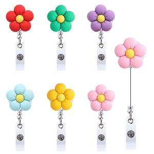 Porte-badge rétractable personnalisé à thème floral créatif en caoutchouc souple, avec boucle à tirage facile, vente chaude transfrontalière - Product Image 1