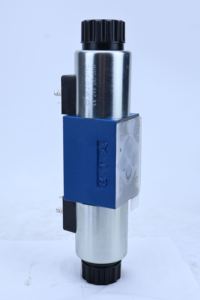 Solenoides hydrauliques 4WE10, 4WE10E, 4WE10J, 4WE10J5X/EG24N9K4, 4WE10E3X/CG24N9K4, 4WE6E62/EG24N9K4, 24 Volts, conception compacte, compatibles - Product Image 5