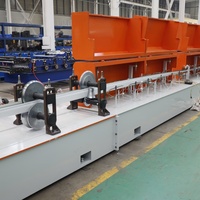 Ligne de production de portes à enroulement en mousse PU, machine de formage de rouleaux de lames isolées pour volets roulants avec découpe en vol
