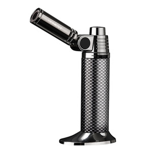 Encendedor de Cigarros Baicheng, Metálico, Recto, Resistente al Viento, con Combustible de Butano, Herramienta para Camping y Actividades al Aire Libre - Product Image 1
