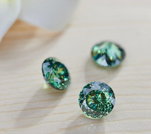 Moissanita Suelta de 2 Quilates, Color Verde Diamante, Claridad VVS1, Corte Portugués Brillante, Gema para Hacer Anillos de Compromiso/Boda - Product Image 3