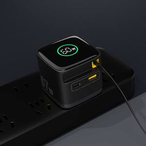 Cargador Inteligente Multi-Puerto de 67W con Cable Retráctil Integrado y Pantalla LED - Product Image 6