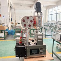 Machine d'emballage automatique verticale DFJ-130S pour sachets de 3 côtés scellés, pour liquides (huile, confiture, ketchup) et poudres (bâtonnets mélangeurs)