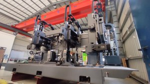 Máquina perforadora de haz CNC GDM de fabricación flexible Máquina perforadora de columna automática de nueva condición - Product Image 2