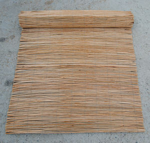 Clôture en saule pelé de style européen de 6 pieds de haut Offre Spéciale cadre en PVC écran de confidentialité Nature à pression pour jardins balcons maisons - Product Image 1