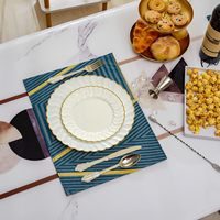 Assiettes en plastique réutilisables à motif floral de 7,5 pouces et 10,25 pouces avec bord doré, comprenant une assiette à dîner et une assiette à dessert de 7,5 pouces
