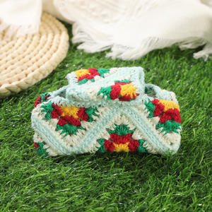 Fait à la main bohème ethnique carré tricoté requin <span class=keywords><strong>pince</strong></span> femmes laine Crochet cheveux griffes acétate tissu Simple conception personnalisé Carton - Product Image 3