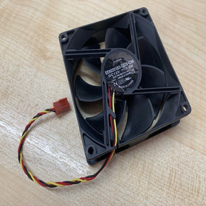 Produit d'origine neuf, stock disponible, XPS 8300 <span class=keywords><strong>8500</strong></span> 8700 Vostro 430 460 470 Boîtier arrière EE92251S3 X755M PLC - Product Image 1