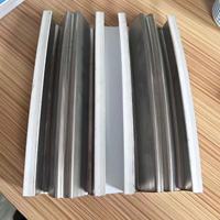 Profil en bande PVC-U pour la réparation des tuyaux d'égout souterrains enroulés en spirale, service de conseil technique complet