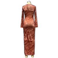 Robe moulante mi-longue à col rond et manches longues, imprimée, avec un effet enveloppant aux fesses, modèle pull-over SML