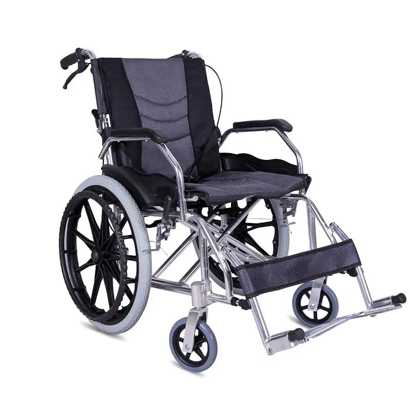 Fauteuil roulant médical pliable réglable en alliage d'aluminium pour les patients âgés