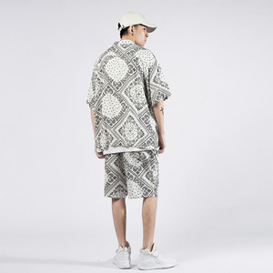 Vente en gros de haute qualité imprimé d'été, nouveaux Shorts de plage décontractés chemises pour hommes ensembles hawaïens - Product Image 3