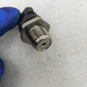ISDE ISLE ISF Động Cơ Diesel Cảm Biến Áp Suất Đường Sắt Nhiên Liệu 3974092 5297641 5260246 <span class=keywords><strong>0281002851</strong></span> 0281006112 0281006325 - Product Image 4