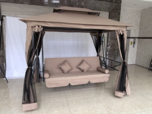 Lit <span class=keywords><strong>balançoire</strong></span> de jardin 3 places avec moustiquaire, chaise suspendue fonctionnelle résistante aux UV, hamac suspendu avec structure métallique - Product Image 5