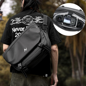 Túi đeo chéo du lịch bán buôn MOYYI dành cho nam, cỡ lớn, chất liệu PVC giả da chống nước, túi đựng máy ảnh, túi đeo chéo ngoài trời, túi thể thao nhỏ gọn - Product Image 1