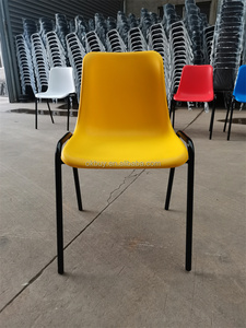 Chaise en plastique empilable avec pieds en métal pour l'école, la formation et les événements - Product Image 2