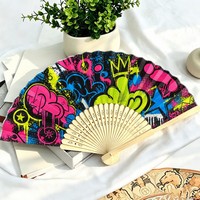 Éventail pliant personnalisé en bambou sculpté, imprimé, portable, idéal pour mariage, fête, scène, événement