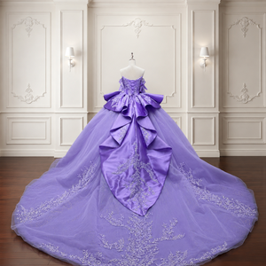 ชุดราตรีงาน Quinceanera สีม่วงหรูหรา รุ่น Lsmc141 ยาวกรอมพื้น ประดับด้วยลูกไม้ คอเสื้อแบบ Boat Neck ทรงคอร์เซ็ท ผ้าทูลล์วิบวับ กระโปรงทรงบอลกาวน์ ชายกระโปรงยาวแบบ Chapel Train เหมาะสำหรับงานปาร์ตี้ - Product Image 5
