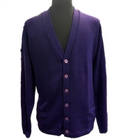Cardigan en acrylique tricoté col en V violet uni pour femme, personnalisé Omega Fraternity, avec broderie de lettres grecques et boutons sur le devant