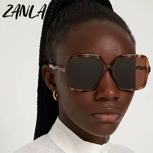 ¡Novedad <span class=keywords><strong>de</strong></span> 2024! Gafas <span class=keywords><strong>de</strong></span> <span class=keywords><strong>sol</strong></span> cuadradas <span class=keywords><strong>de</strong></span> gran tamaño Y2K <span class=keywords><strong>de</strong></span> <span class=keywords><strong>marca</strong></span> <span class=keywords><strong>de</strong></span> lujo <span class=keywords><strong>Vogue</strong></span> para mujer, diseño único <span class=keywords><strong>de</strong></span> brazo ondulado, champán blanco, Vintage Punk Sun - Product Image 2