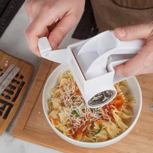 Formaggio rotante grattugia formaggio strumento di taglio formaggio trituratore affettatrice facile da pulire in acciaio inox - Product Image 4