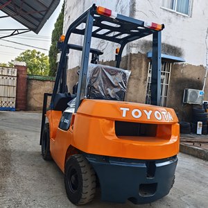 Used Toyota Diesel <b>Forklift</b> FD30 FD25 4300KG 0-2000 Hours for Sale Japan Original - Product Image 3