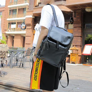 Mochila de Cuero PU Negra Impermeable de Moda Estilo Coreano Personalizada, Mochila de Viaje para Mujeres y Hombres - Product Image 3