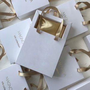 Boîte cadeau en carton rigide avec logo personnalisé, avec poignée, tiroir coulissant pour l'emballage de bijoux - Colliers, boucles d'oreilles - Product Image 5