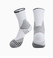 Chaussettes de basketball pour hommes avec semelle en tissu éponge, mi-mollet, respirantes, pour la course et le sport, antidérapantes, absorbant la transpiration, chaussettes de performance