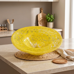Grand plat de service décoratif en verre pigmenté à motif bohème jaune pour la table à manger et les fêtes à domicile - Product Image 2