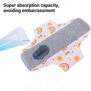 Ensemble de 4 serviettes hygiéniques féminines en graphène organique confortables et réutilisables, comprenant 3 serviettes hygiéniques et une pochette humide - Product Image 4