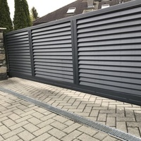 Puerta Corredera Eléctrica de Aluminio Personalizada con Control Remoto, Motor Automático, Tratamiento Térmico, Recubrimiento en Polvo Negro, Seguridad para Viviendas y Entradas de Autos
