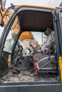 Hyundai 220lc-9s Pelle sur chenilles d'occasion 20 tonnes de poids en ordre de marche en vente - Product Image 5