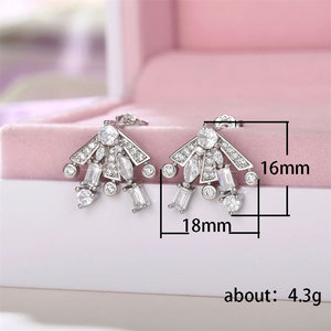Orecchini a Forma di Fuochi d'Artificio per Donne, Gioielli per Orecchie Geometrici Scintillanti alla Moda - Product Image 5
