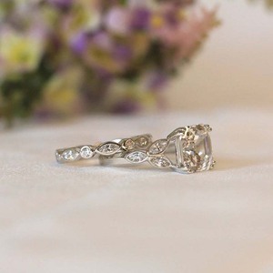 Set di Anelli per Coppia con Zirconi Floreali Quadrati, Gioielli di Lusso per Fidanzamento Femminile - Product Image 5