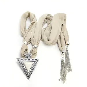 Bestone colar clássico, colar feminino com pingente triângulo e borla de metal
