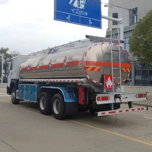 Camión <span class=keywords><strong>Cisterna</strong></span> Sinotruk HOWO de 20 Metros Cúbicos con Tracción 6x4, Camión <span class=keywords><strong>Cisterna</strong></span> Personalizable - Product Image 2