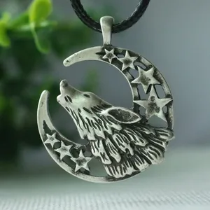 Collier en cordon avec pendentif lune et loup hurlant, collier unisexe avec pendentif loup pour homme - Product Image 1