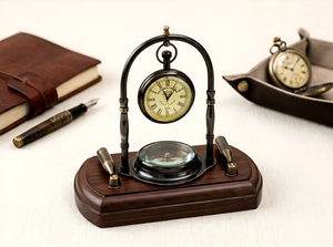 Horloge de bureau nautique vintage personnalisée avec boussole, horloge en métal antique sur base en bois, gravure personnalisée, marine, bureau - Product Image 3