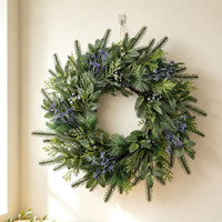 Guirlande de Noël artificielle avec des branches de végétation persistante mixtes, des baies bleues et des feuillages naturels, 60 cm, vente en gros